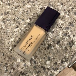 NWOT Fiona Stiles matte finish foundation